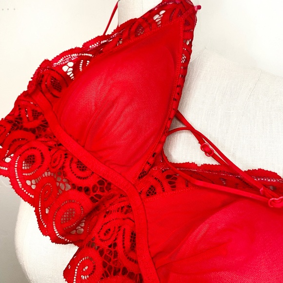 PINK Victoria's Secret Large Scarlet Red Lace Bralette Removable Bra Pads - Picture 5 of 6